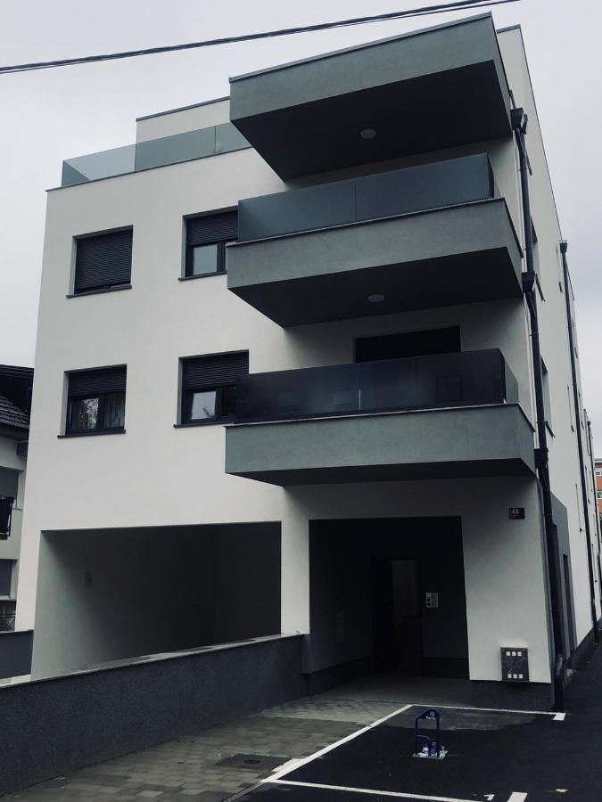 Jacuzzi Apartment Code 96 Zagreb Eksteriør billede